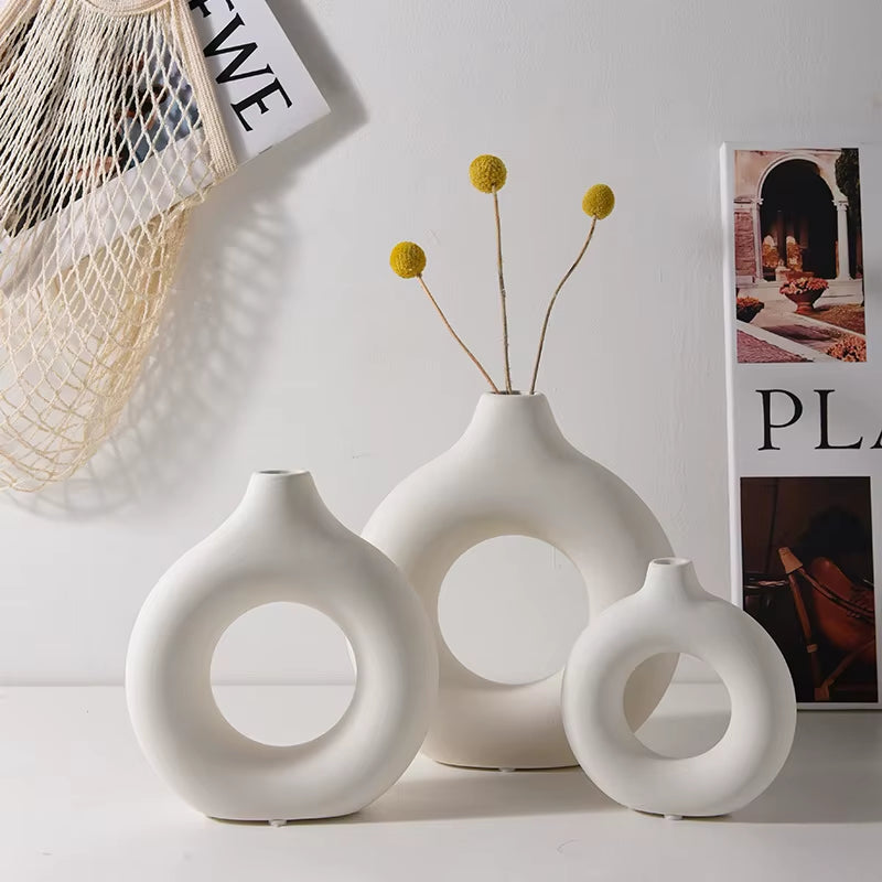 Nordic Modern Decorative Flower Vase – Elegant Plastic Bud Vase for Home & Event Décor